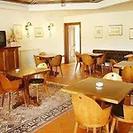 皮扎尔托酒店 酒店 4*